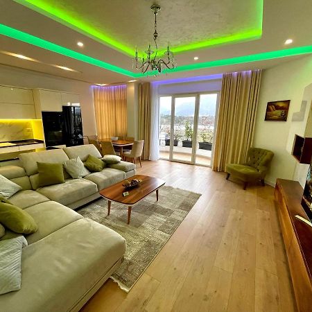 Queen'S Luxury Apartments Lake Tirana Bagian luar foto