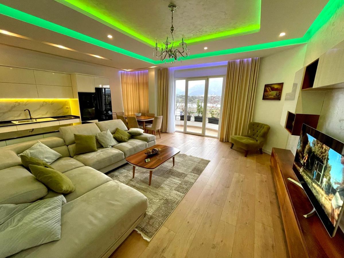 Queen'S Luxury Apartments Lake Tirana Bagian luar foto