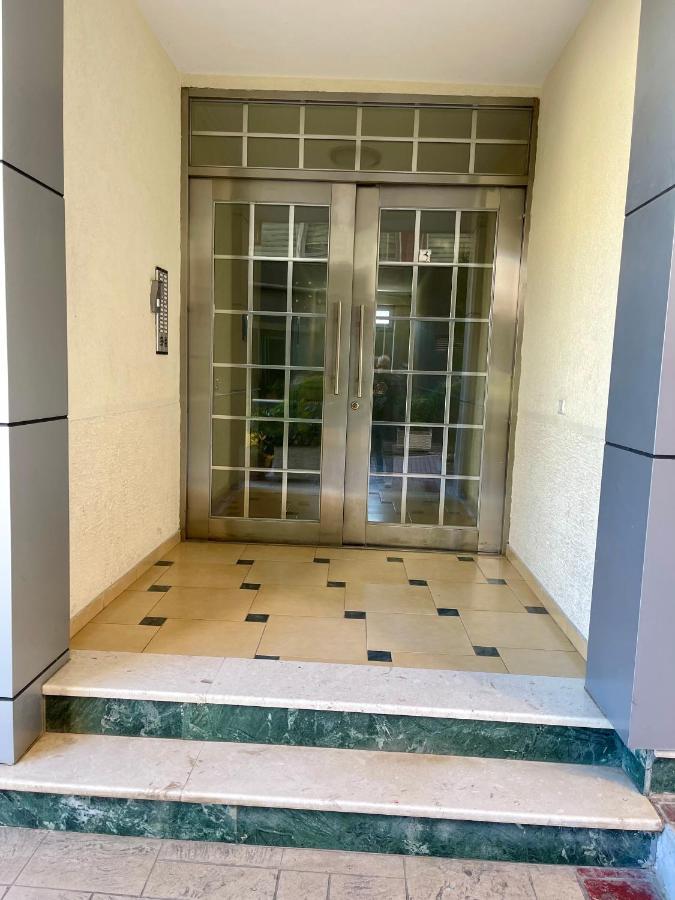 Queen'S Luxury Apartments Lake Tirana Bagian luar foto