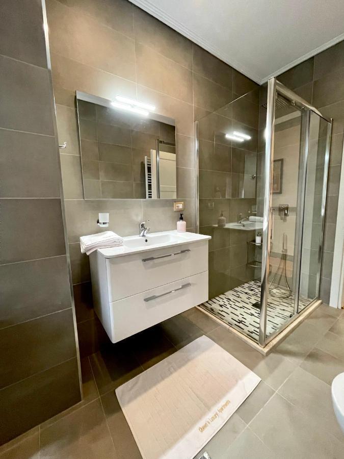Queen'S Luxury Apartments Lake Tirana Bagian luar foto